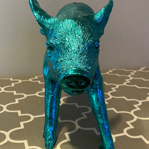 Reality Bank in the Form of a Pig - Picture 1 of 8